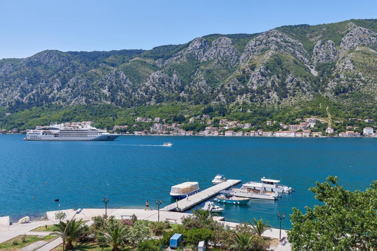 Apartment Plagenti With Sea View Kotor Bagian luar foto
